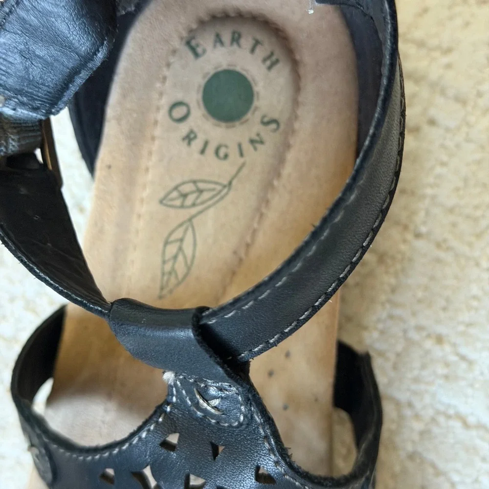 Earth Origins Hermia Black Leather Wedge Sandals‎ Laser Cut Strappy Womens 9.5M